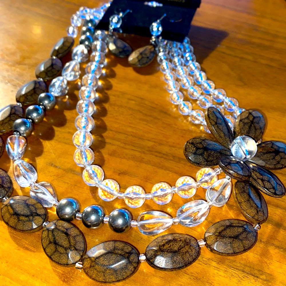 Classy Set Of Clear & Wood like Stone